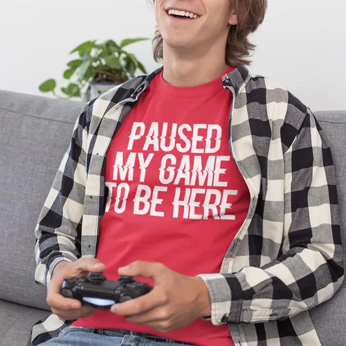 Vista 2 de Paused My Game to Be Here - Camisa divertida para hombres, regalos de juegos, camiseta de jugador, camisas de videojuegos gráficas retro