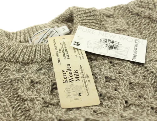 Vista 6 de Suéter de lana Aran con cuello redondo unisex fabricado en Irlanda grande