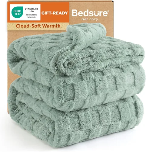 Vista 64 de Bedsure GentleSoft - Manta verde salvia para sofá, manta de forro polar a cuadros, regalos de Navidad para mujeres, hombres y niñas, bonita manta