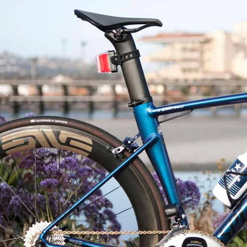 Vista 2 de NiteRider Luz trasera Sentry Aero 260