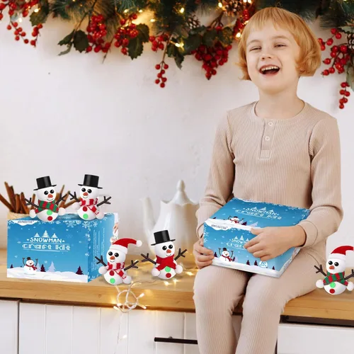 Vista 6 de Paquete de 10 Rellenos de Medias para Niños, Manualidades Navideñas para Niños a Granel, Kit de Manualidades de Muñeco de Nieve Arcilla Modeladora