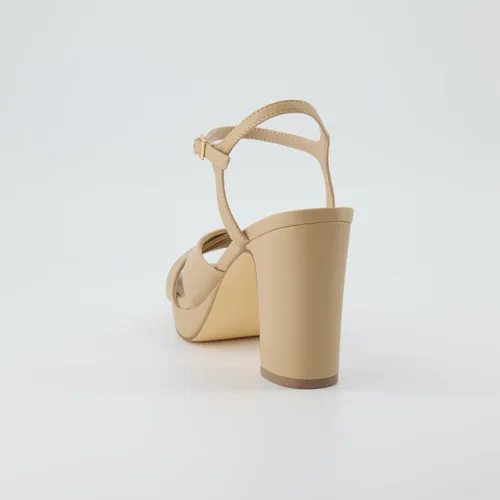 Vista 9 de CUSHIONAIRE Sandalia de vestir con plataforma Mood para mujer + espuma viscoelástica y anchos disponibles