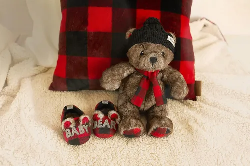Vista 4 de Dearfoams Regalos de Navidad - Pantuflas de Oso Familiares a juego para bebés y niños