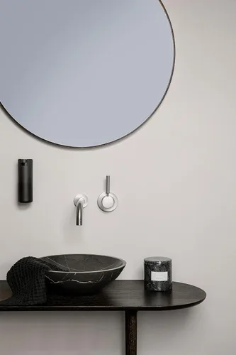 Vista 2 de blomus MODO - Dispensador de jabón montado en la pared con revestimiento de Ti negro, 6 oz