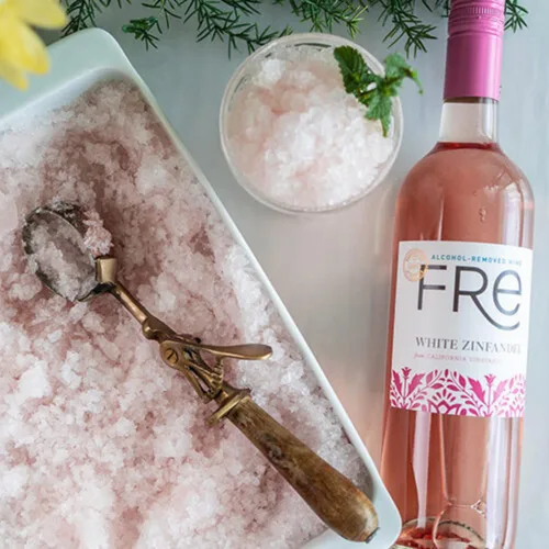 Vista 3 de Sutter Home Fre White Zinfandel de California Vineyards - Aromas fragantes de fresa con acabado agradable y persistente (paquete de 2, zinc blanco)