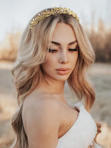Vista 3 de SWEETV Wedding Tiaras for Women, Princess Quinceanera Crown Dorado
