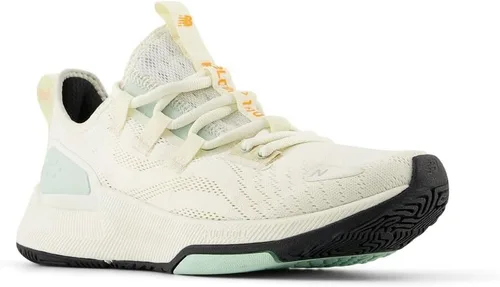 Vista 4 de New Balance FuelCell 100 V2 Cross Trainer para mujer
