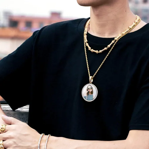 Vista 5 de TUHE - Dije de 18 quilates y brillantes personalizable para fotografía y recuerdo dije estilo Hip-Hop para hombre y mujer cadena TenisLazo Cubana