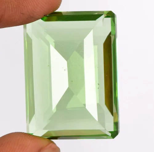 Vista 3 de REAL-GEMS Amatista verde facetada de 102.00 quilates. Piedra preciosa suelta de amatista de corte esmeralda perfecta para hacer joyas