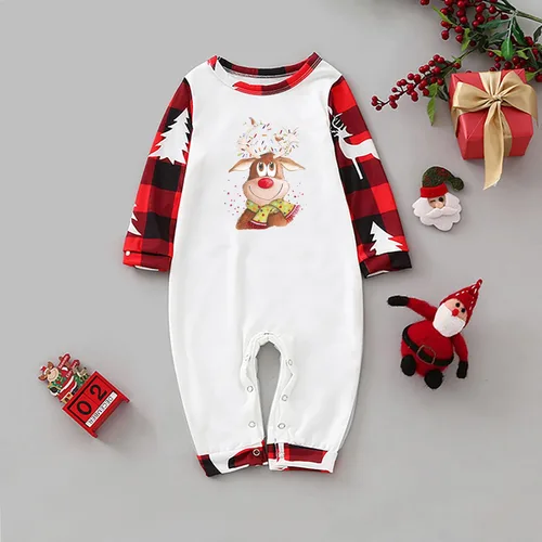 Vista 4 de Pijamas de Navidad familiares a juego, divertidos conjuntos de pijamas de Navidad con bloques de color rojo, pijamas de Navidad para la familia