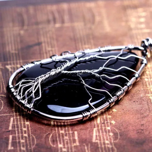 Vista 4 de Collar con colgante de lágrima de piedra preciosa verde natural de árbol de la vida envuelto en alambre de cristal curativo piedra de chakra