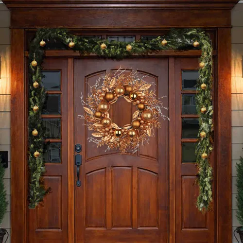 Vista 5 de Corona de Navidad sin luz de 16 pulgadas, corona de puerta de bronce hecha a mano con bayas de eucalipto artificiales y adornos para decoración