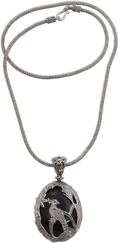 Vista 3 de NOVICA Collar hecho a mano con colgante de ónix de plata de ley 925, cacatúa de Bali, Indonesia, hoja natural, árbol, piedra natal, pájaro, jardín