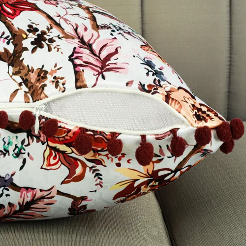 Vista 3 de Royal Blaze Juego de 2 fundas de almohada de satén suave de 18 x 18 pulgadas con pompones florales de color burdeos Grace Floral Borgoña