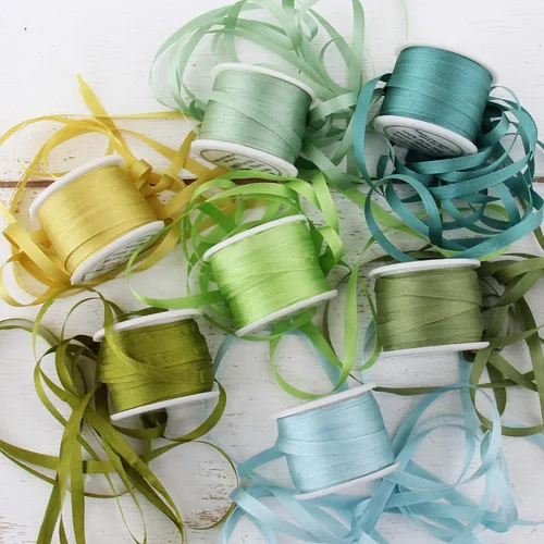 Vista 22 de Threadart Juego de cintas de seda - Tonos azules - Colección Five Spool - 100% seda pura - 55 yardas