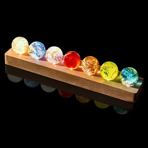 Vista 3 de Bola de cristal con base de luces LED de madera, luz nocturna de cristal colorida, 7 bolas de cristal, luces USB decorativas, mesa USB, lámpara