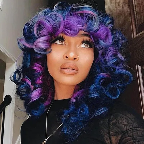 Vista 11 de Pelucas rizadas marrones para mujeres negras, peluca rizada afro suave con flequillo, suelta, bonita, rizada, resistente al calor, aspecto natural