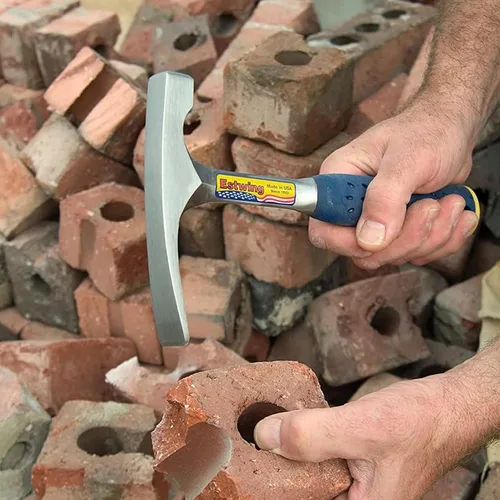 Vista 5 de Estwing Martillo de carpintero/albañil - Herramienta de albañil de 16 oz con construcción de acero forjado y mango con reducción de impacto