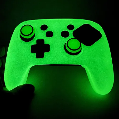 Vista 2 de HLRAO Controller Skins - Funda protectora de silicona que brilla en la oscuridad para Nintendo Switch Pro Controller + 6 Grips Accesorios que