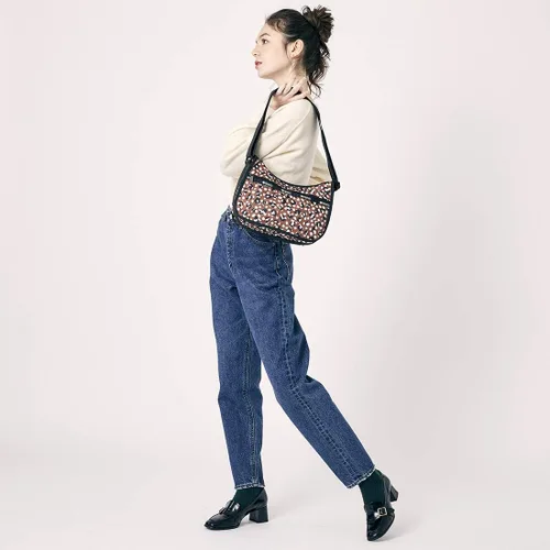 Vista 7 de LeSportsac Connect The Spots Classic Hobo - Bolso cruzado bolsa de cosméticos estilo 7520color F465 moderno y caprichoso negro blanco y marrón