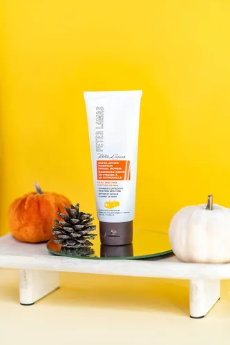 Vista 2 de Peter Lamas Naturals Exfoliating Facial Scrub para pieles sensibles Limpiador facial con enzimas de calabaza y granos de albaricoque Limpia