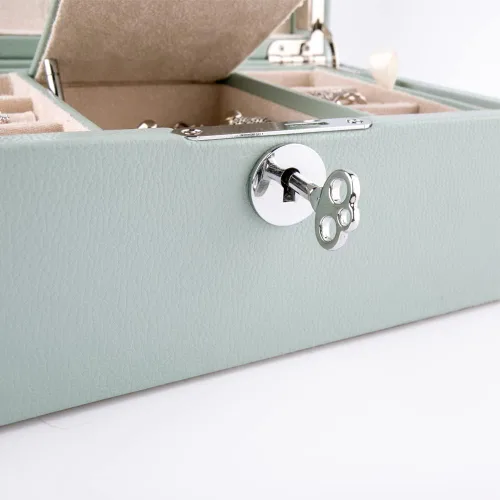 Vista 5 de Vlando Organizador retro con cerradura para joyas, collares, aretes, anillos, estuche de almacenamiento con llave, el mejor regalo para mujeres