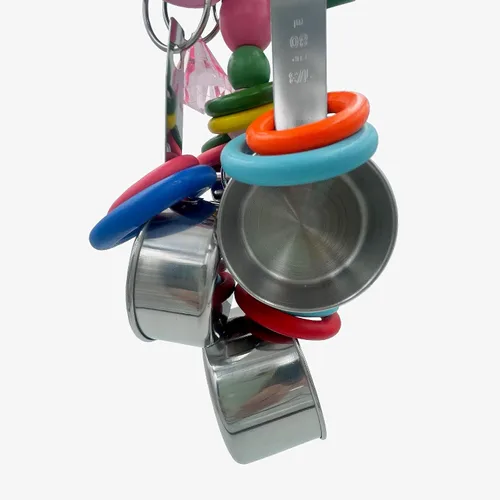 Vista 4 de Macetas metálicas y cuerdas de anillo multicolor, 5 tazas de acero inoxidable y anillos de madera para loro grande y extra grande, amazonas