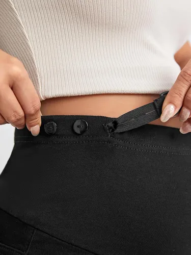 Vista 5 de Verdusa Pantalones cortos de mezclilla de maternidad para mujer, cintura alta, rasgados, dobladillo sin procesar, pantalones cortos de embarazo