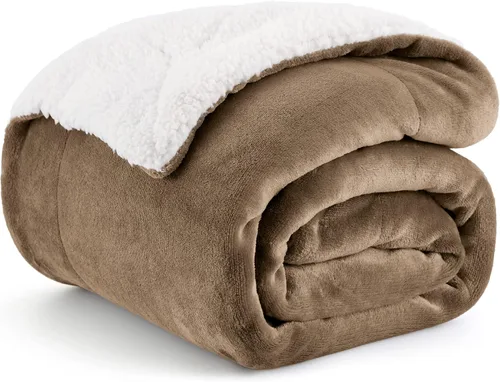 Vista 17 de Bedsure GentleSoft - Manta de forro polar Sherpa para sofá, manta de Navidad gruesa y cálida para invierno, manta de felpa suave y esponjosa como