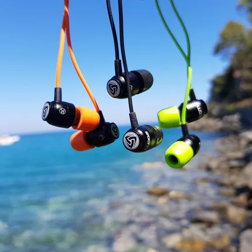 Vista 3 de Auriculares con cable Ludos Clamor, auriculares intraaurales, 5 años de garantía, auriculares con micrófono, auriculares con aislamiento de ruido