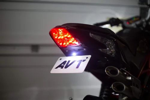 Vista 3 de AVT TNT 125 / TNT 135 Kit eliminador de guardabarros - 2 luces LED TNT125 / TNT135 v2
