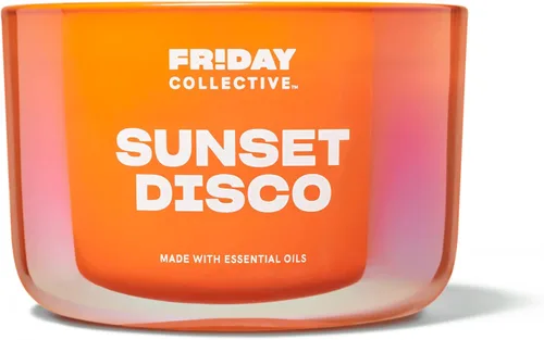 Vista 8 de Friday Collective Vela Wknd de 3 días, aroma afrutado, hecha con aceites esenciales, 3 mechas, 13.5 onzas