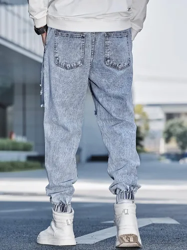 Vista 2 de Jeans para hombre Pantalones de mezclilla rasgados con letras parcheadas para hombre (Color lavado ligero, Talla L)
