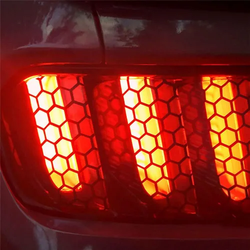 Vista 5 de MACHSWON Adhesivo de fibra de carbono/negro brillante para automóvil, 18.9 x 11.8 pulgadas, etiqueta de luz de PVC para la parte trasera del coche
