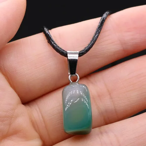 Vista 4 de QSLLER 10 piezas de piedra natural colgante de ágata colorida piedras preciosas collar joyería con cordones de cuero sintético de 18 pulgadas
