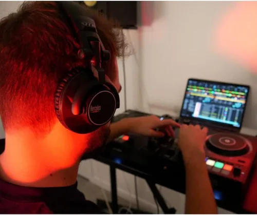 Vista 6 de Hercules HDP DJ60 - Auriculares DJ de calidad profesional - Alto rendimiento, plegables y cómodos
