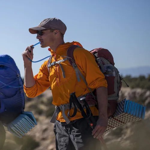 Vista 3 de Platypus Hoser Sistema de hidratación manos libres Depósito de agua, 1 litro, con válvula de flujo rápido, un