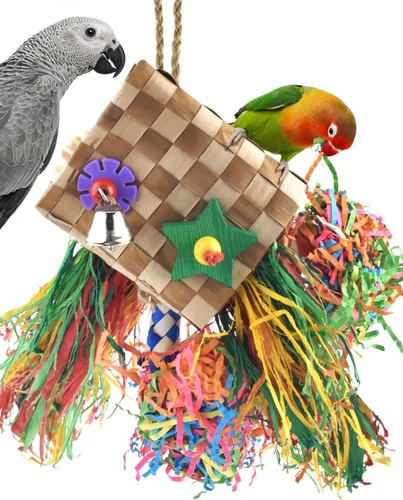 Vista 8 de Bissap Juguetes para masticar pájaros, trituradora de forrajería de loros, bolsa tejida con palmera natural, jaula colgante de juguete con golosinas