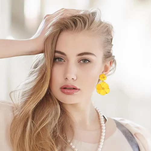 Vista 3 de Aretes de flores de playa de verano para mujeres y niñas, aretes colgantes de doble flor bohemios, aretes colgantes de pétalos florales en capas