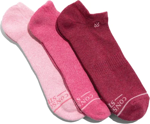 Vista 2 de Conscious Step Calcetines tobilleros de algodón orgánico de comercio justo para mujer, cada par ayuda a apoyar a nuestros socios sin fines de lucro