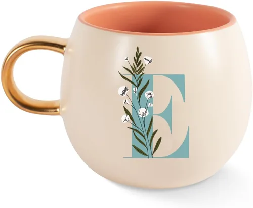 Vista 2 de Fringe Studio Taza Redonda de Gres, Monograma Floral Letra "E" 3.38" DIA. X 3.5"H, 14 fl.oz., con Asa Dorada Pintada a Mano (428047)