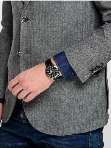 Vista 5 de Casio Edifice Men's Watch EFR-526L