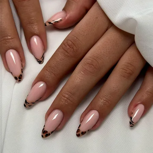 Vista 23 de NBNTGH Uñas postizas a presión de punta francesa blanca, uñas postizas de línea dorada, uñas postizas medianas con diseño de almendra, uñas postizas