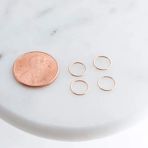 Vista 33 de Juego de 2 pares de anillos de nariz para cartílago pequeños para mujer, tragus, tabique, hélix, múltiples piercings finos