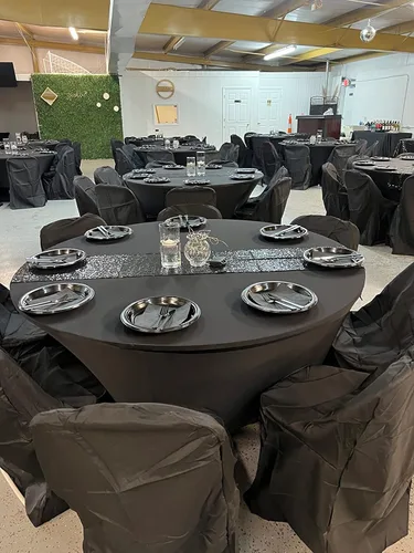 Vista 6 de Paquete de 4 manteles redondos elásticos negros de 60 pulgadas, material de elastano, para bodas, Halloween, Navidad, manteles ajustables de 5 pies
