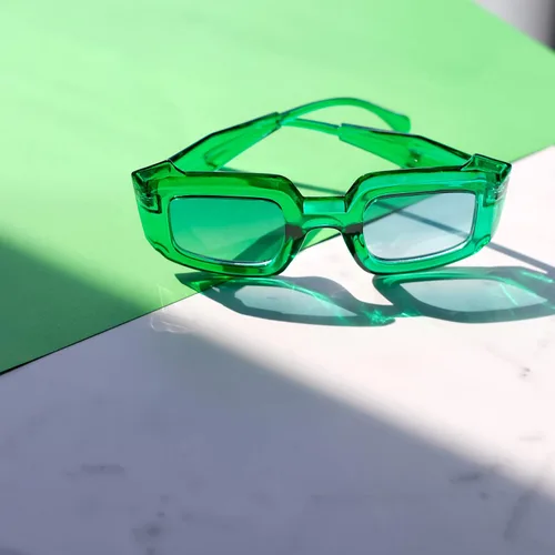 Vista 4 de VANLINKER Gafas de sol cuadradas de polígono vintage para mujer, marco futurista moderno Y2K, elegante protección UV400, Sunnies VL9726