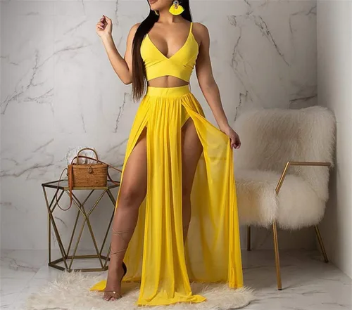 Vista 3 de Conjunto sexi de 2 piezas para mujer, camiseta corta de gasa con tirantes y cuello en V pronunciado, falda larga con abertura frontal, conjunto