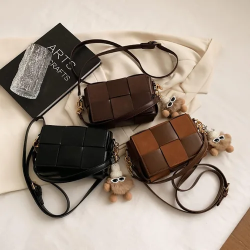 Vista 7 de Bolso cruzado, bolso de accesorios de muñeca, bolsos cruzados tejidos para mujer, bolso de hombro, bolso de cuero acolchado de casete