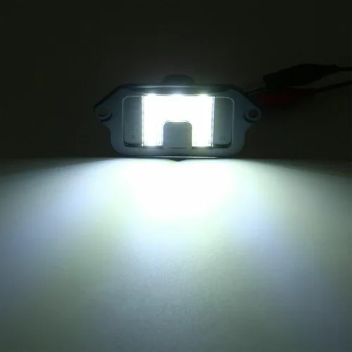 Vista 4 de Lámpara LED completa para matrícula, lámpara de repuesto, resistente al agua, para Ford Mustang 2005, 2006, 2007, 2008, 2009, 6000 K, diamante