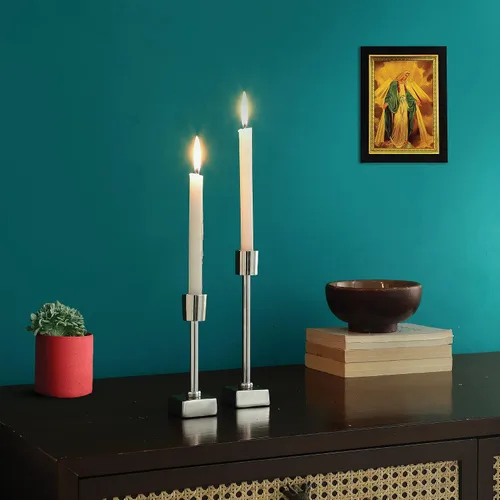 Vista 4 de Rely+ Juego de 2 portavelas plateados con forma cuadrada, soporte para mesa de café, centro de mesa, candelabros, decoración para el hogar, mantel